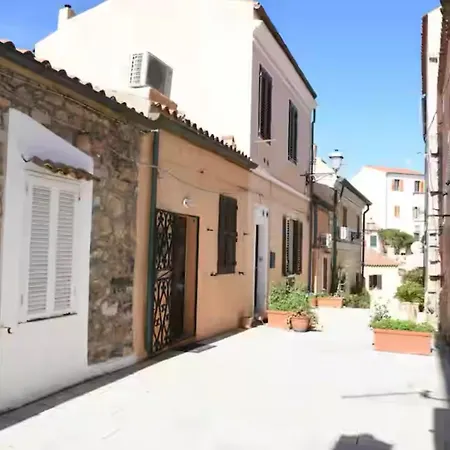 בית נופש Nuraghe Di Mare לה מדלנה